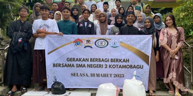Siswa SMA Negeri 2 Kotamobagu Berbagi di Panti Asuhan