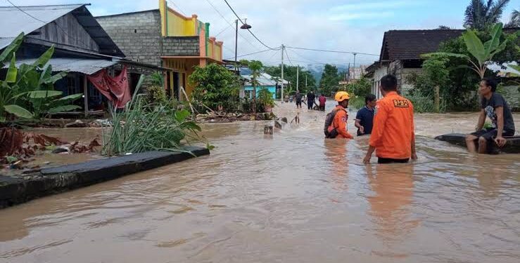 Bupati Yusra Alhabsyi Imbau Warga Waspada Banjir dan Longsor