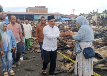 Bupati Yusra Alhabsyi Tinjau Pasar Lolak Yang Terbakar