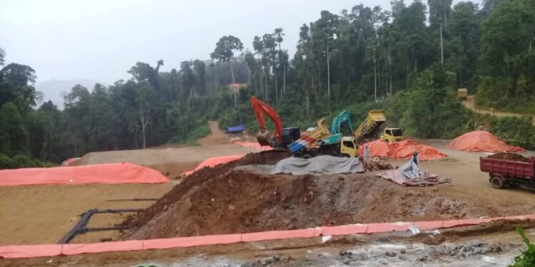 Siapa Pemasok Solar Bersubsidi di Tambang Ilegal