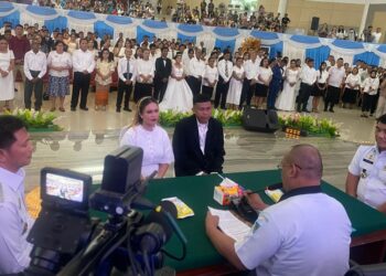 Wabup Bolmong Dony Lumenta Jadi Saksi Nikah Massal