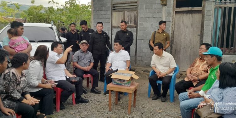 Warga Desa Wineru Dapat Rejeki Nomplok dari Gubernur dan Wakil Gubernur