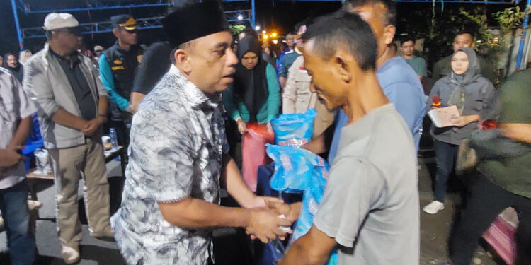 Bupati Yusra Alhabsyi Minta Maaf Saat Kunjungi Korban Kebakaran