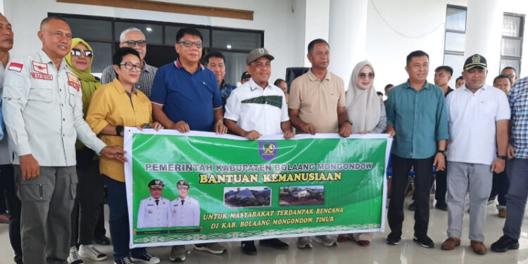 Pemkab Bolaang Mongondow Serahkan Bantuan Untuk Korban Banjir di Desa Togid