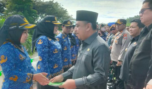 Bupati Bolmong Yusra Alhabsyi Serahkan 512 SK PPPK dan CPNS