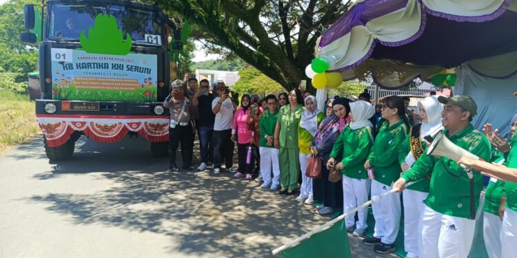 Karnaval Gebyar PAUD Bolmong Ramaikan Hardiknas