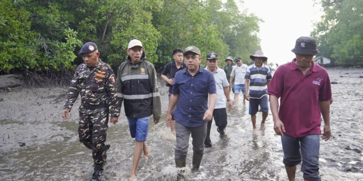 Bupati Bolmong Yusra Alhabsyi Tinjau Pengembangan Perikanan Karamba