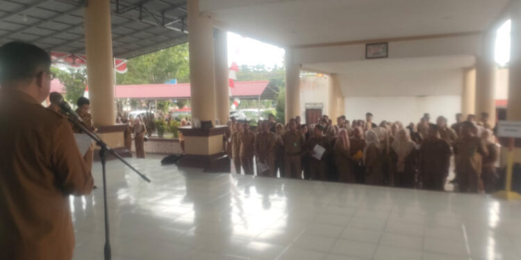 Sidak Kedisiplinan ASN, Sekda Abdullah Mokoginta Periksa Absen