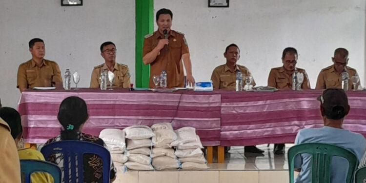 Wabup Bolmong Pimpin Penyaluran Bantuan Beras CPPD