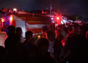 Kebakaran Hebat di Gogagoman, Damkar Bolmong Dikerahkan ke Lokasi