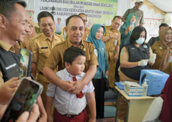 Bupati Bolmong Yusra Alhabsyi Canangkan BIAS dan CKG Untuk 7.926 Siswa