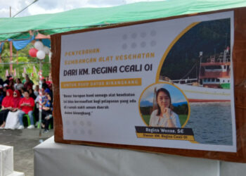 KM Regina Ceali 10 Bagi-bagi Hadiah Plus Alat Kesehatan di RSUD Datoe Binangkang