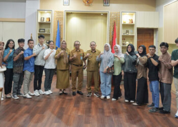 Anak Bolmong Go Global. Pendidikan Wujud Komitmen Yusra-Dony