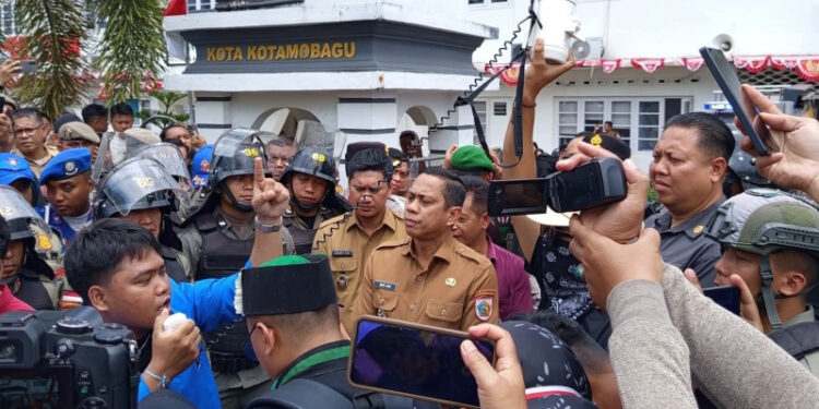 Inilah 13 Tuntutan Aksi Mahasiswa Kotamobagu untuk Perubahan Daerah dan Nasional