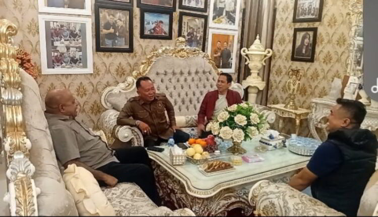 Mathius Fakhiri Sambangi RSB Adik Angkat di Kotamobagu