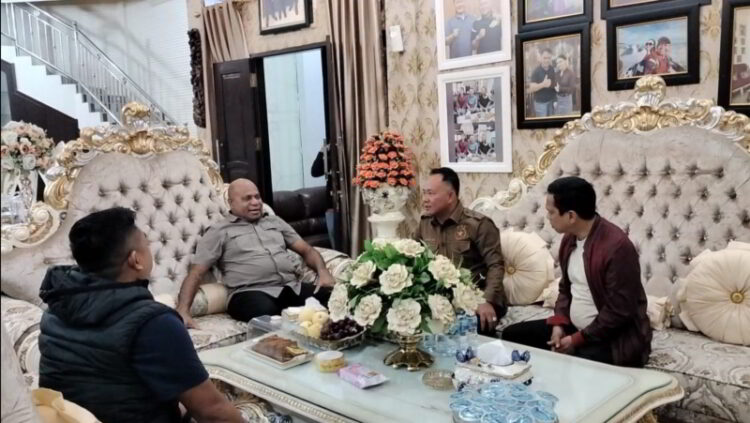 Sambutan Sederhana untuk Seorang Tokoh Besar