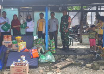 Pemkab Bolmong Salurkan Bantuan Korban Kebakaran di Desa Pangi Induk