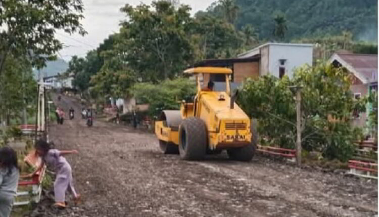 Aspal Mulus Hadir di Tungoi, Warga Rasakan Perubahan