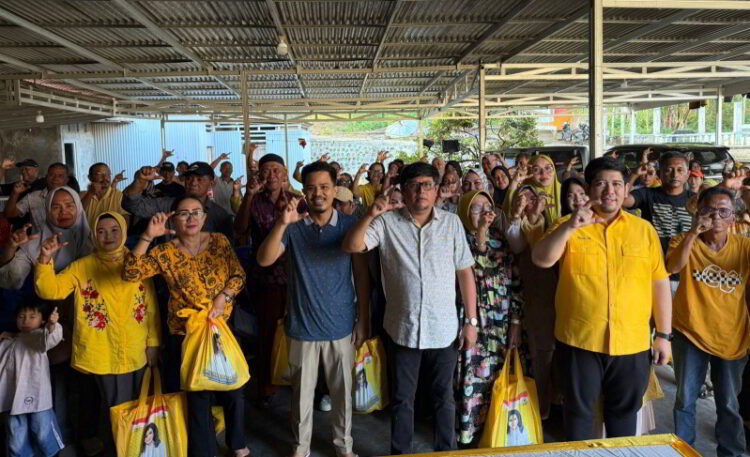 Golkar Kotamobagu Bagi 1000 Paket Bahan Pokok