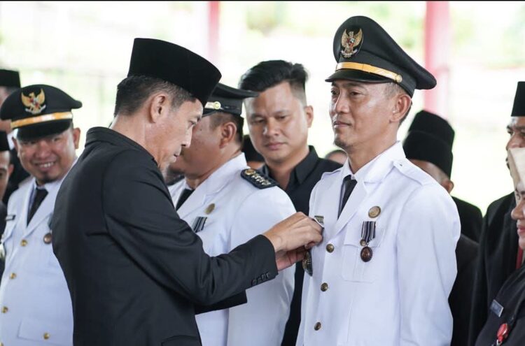 Bupati Iskandar Kamaru Lantik Adiknya Jadi Camat Posigadan. Antara Dukungan dan Rasa Penasaran Publik