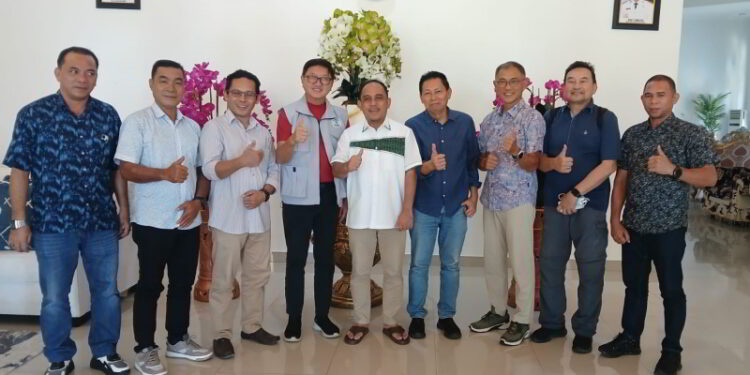 Bupati Yusra Alhabsyi Sambut Investor Singapura dan Malaysia