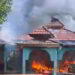 Kebakaran Hanguskan Rumah dan Bekas Mushola di Desa Tadoy
