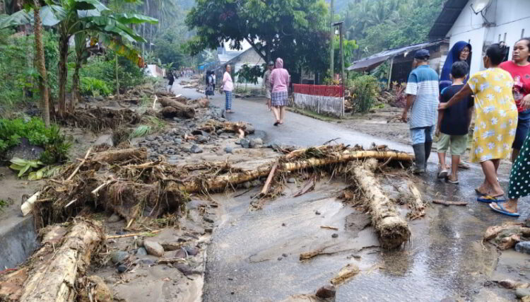 Banjir Terjang Sejumlah Desa di Bolmong. Puluhan Warga Dievakuasi