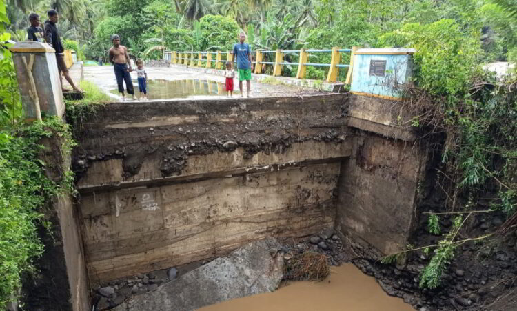 Banjir Bandang Terjang Dua Kecamatan di Bolmong. Ribuan Rumah Terendam dan Jembatan Putus