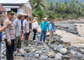 Bupati Yusra Tinjau Lokasi Banjir Bandang di Desa Muntoi Timur dan Lobong