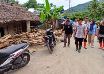 Ketika Malam di Muntoi Timur Diterjang Air Bah