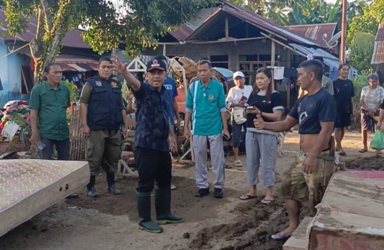 Bupati Yusra Tinjau Desa Wineru, Pastikan Penanganan Pasca Banjir
