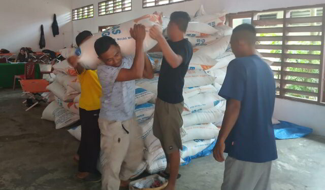 Pemkab Bolmong Rampungkan Penyaluran 30 Ton Lebih Beras untuk Korban Banjir di Dua Kecamatan