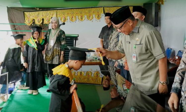 1.029 Santri se-Bolmong Diwisuda,Sekda Abdullah Mokoginta: Generasi Qur’ani Adalah Harapan Daerah