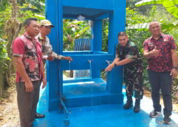 PNM Serahkan Bantuan Sarana Air Bersih untuk Warga Desa Bombanon