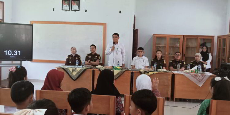 Sekda Bolmong Buka Program Jaksa Masuk Sekolah