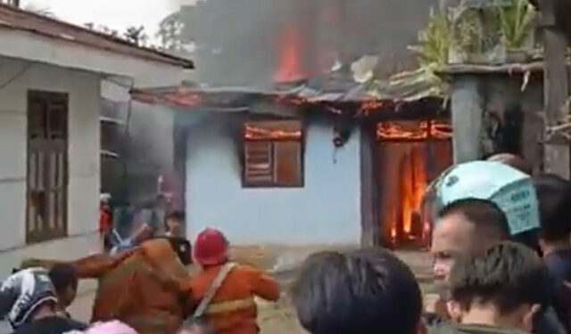 Satu Rumah Hangus Terbakar di Kelurahan Biga