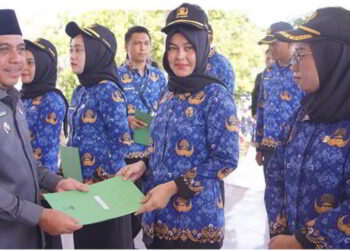 Serahkan SK P3K Paroh Waktu, Bupati Yusra: Semangat Baru untuk Melayani Masyarakat