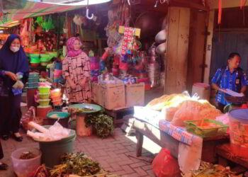 Harga Bahan Pokok di Pasar Lolak Stabil Jelang Natal dan Tahun Baru