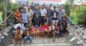 Foto Bersama wali kota  wartawan dan anak-anak Yatim