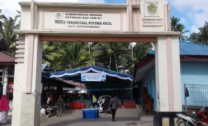 Pasar Tradisional Poyowa