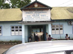 Tampak salah perguruan tinggi swasta di Kotamobagu