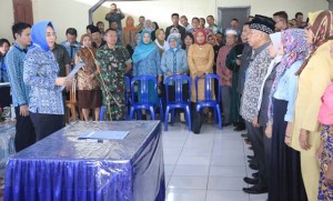 Walikota membacakan sumpah janji kepada para anggota BPD 