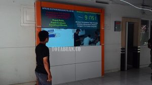 Layar Digital Transparan di DPKKAD Kotamobagu. (f-rez/tco)